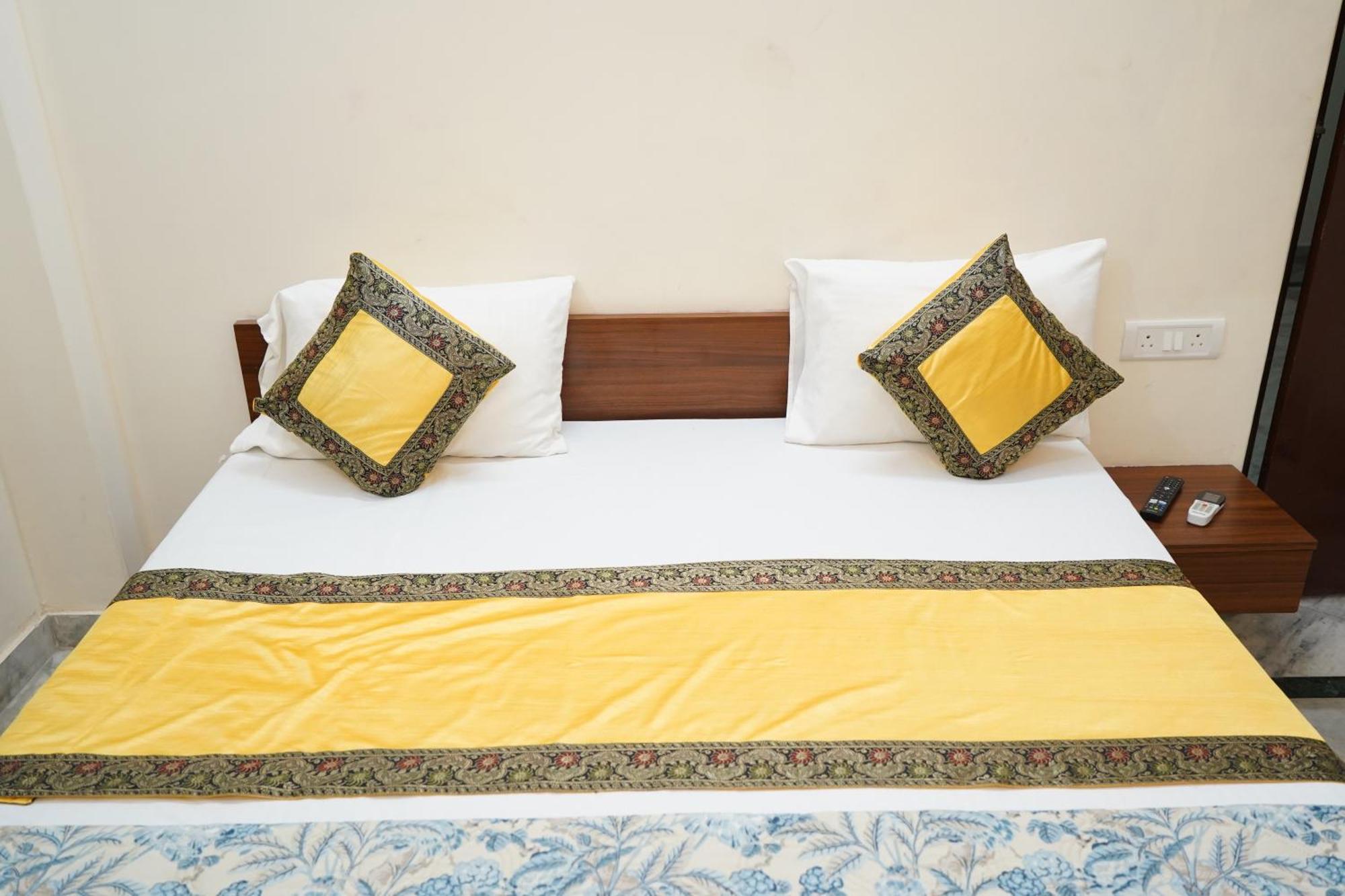 Kashi Paradise Stay Varanasi Exterior foto